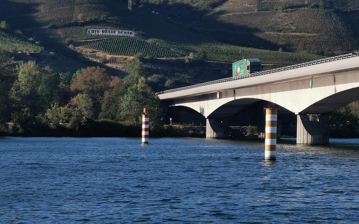 De Autoroute du Soleil door het Rhônedal in Frankrijk